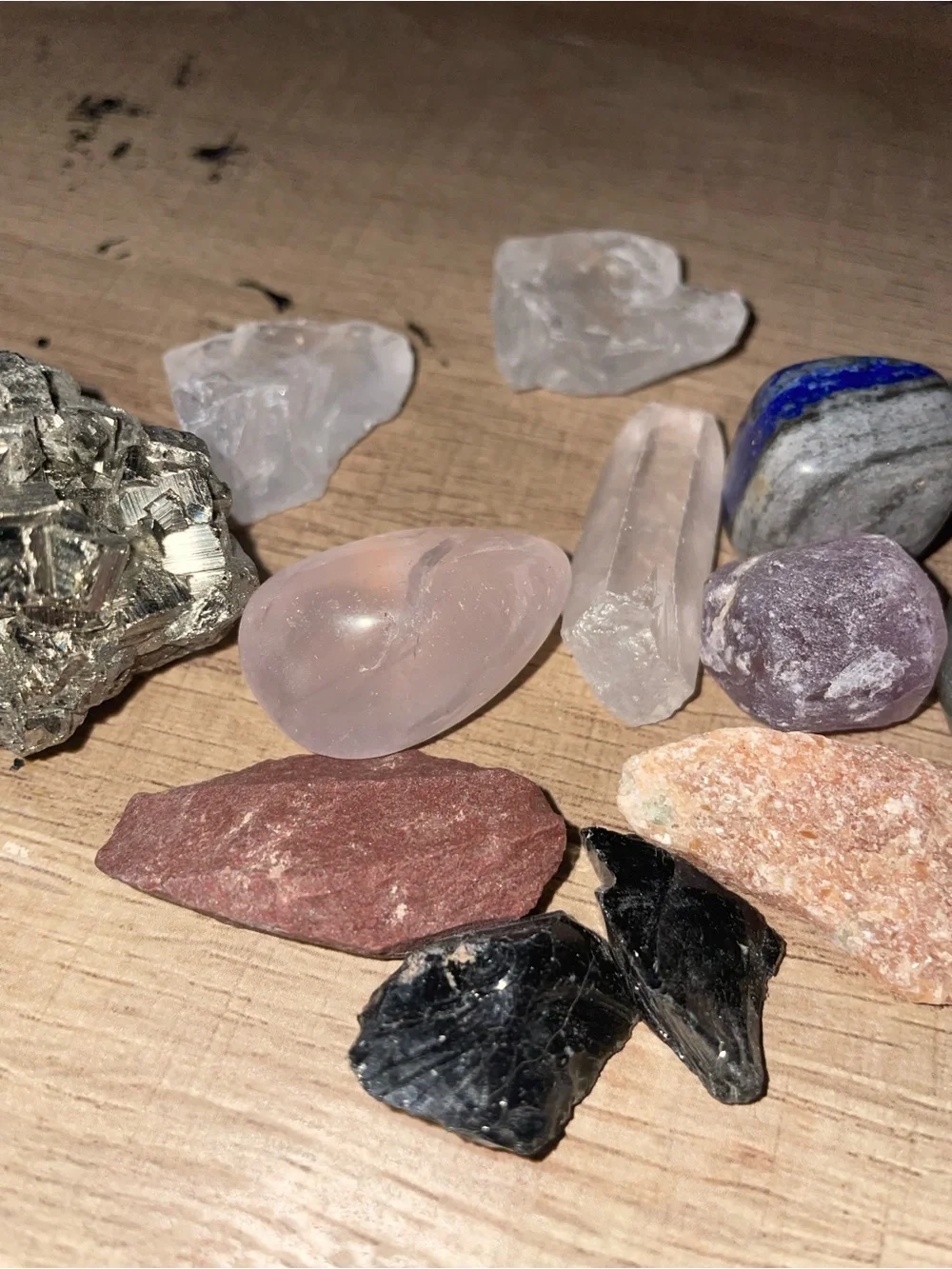 Mixed Polished and Raw Crystal Accent Set - Assorted Colors